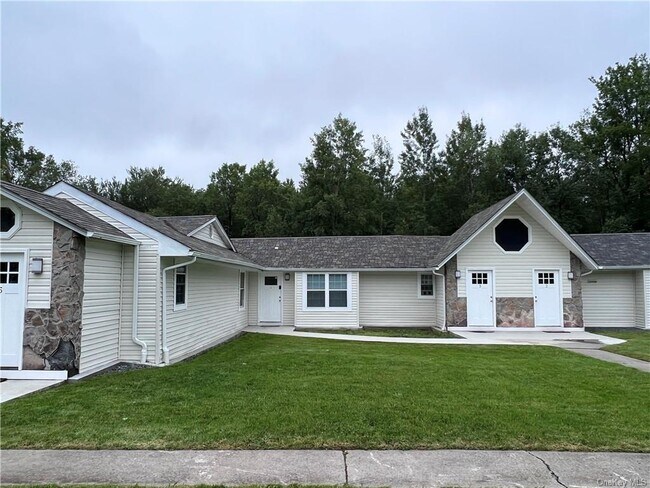 Building Photo - 3180 NY-52