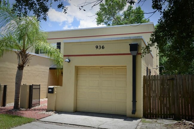 Photo - 936 Aragon Ave House