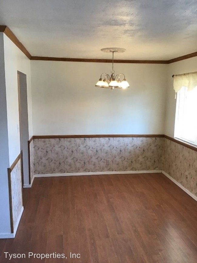 Building Photo - 3 br, 1.5 bath House - 12417 Cloudview Ave NE