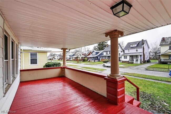 Building Photo - 12912 Maplerow Ave