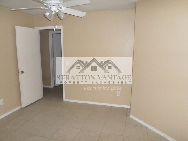 Foto del edificio - 7182 W Stella Ave