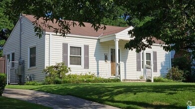 Building Photo - 410 Woodland Dr