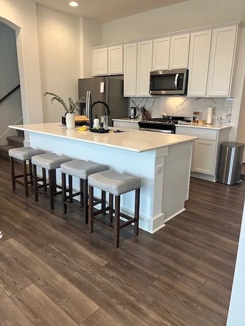 Foto del edificio - Room in House on Wellspring Loop