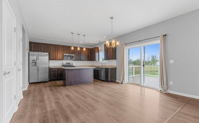 Foto del edificio - 4535 Harper Rd