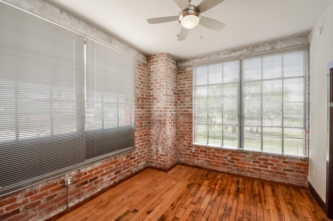 Foto del edificio - Burr Lofts