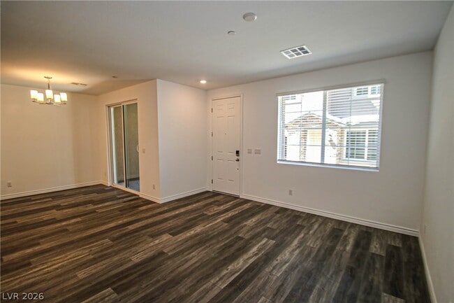 Building Photo - 20 Barbara Ln