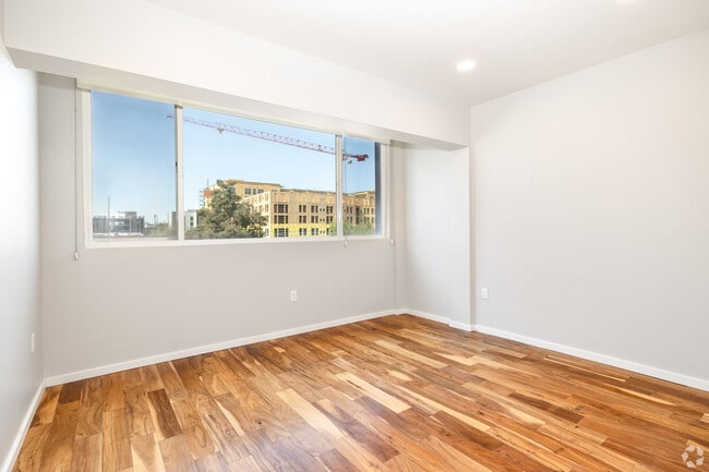 Building Photo - The Owyhee Apartments