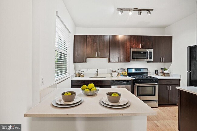 Foto del edificio - 1020 Fairmont St NW