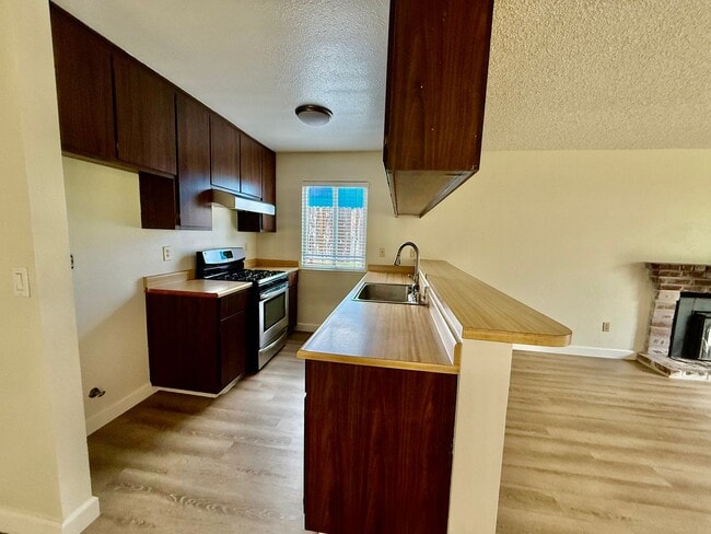 Foto del edificio - Available for immediate move in