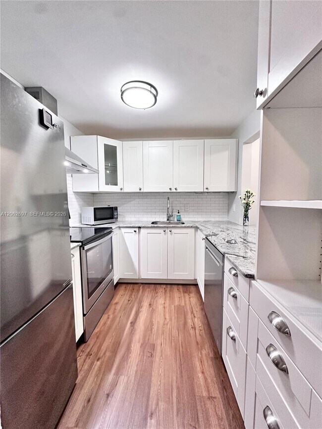 Foto del edificio - 9974 SW 88th St