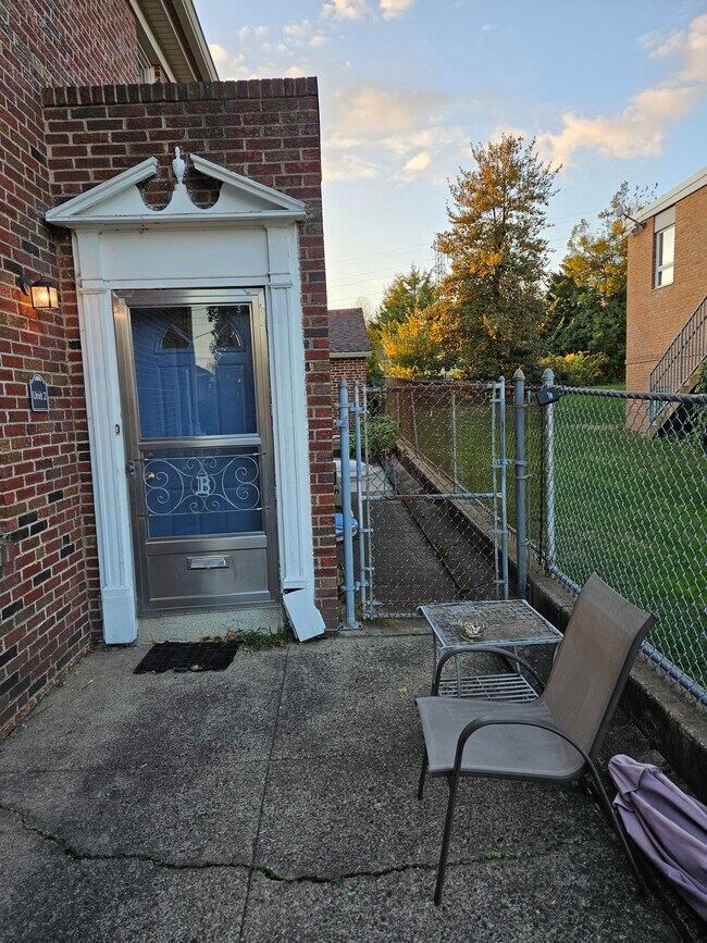 Building Photo - 2803 N Broom St