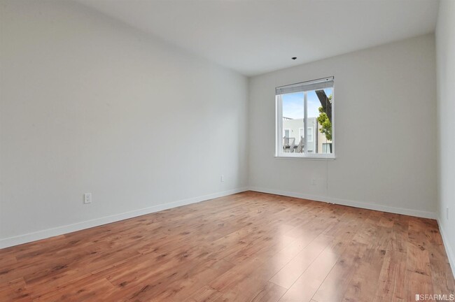 Building Photo - 1650 11th Ave