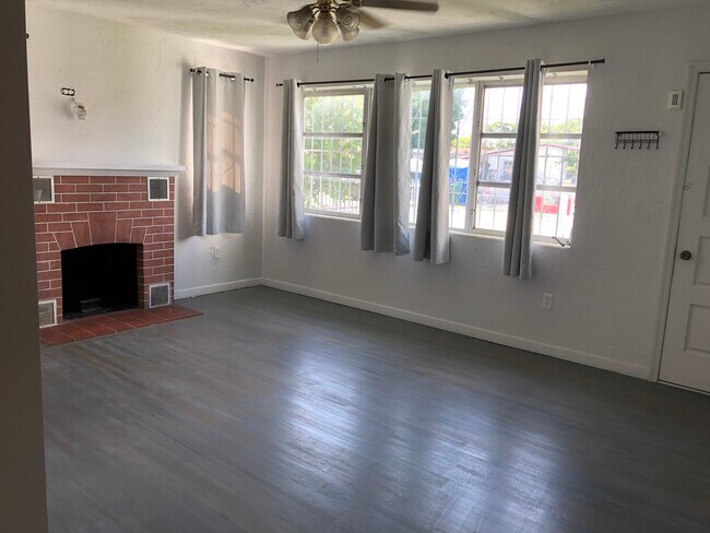 Foto del edificio - 740 NW 31st St