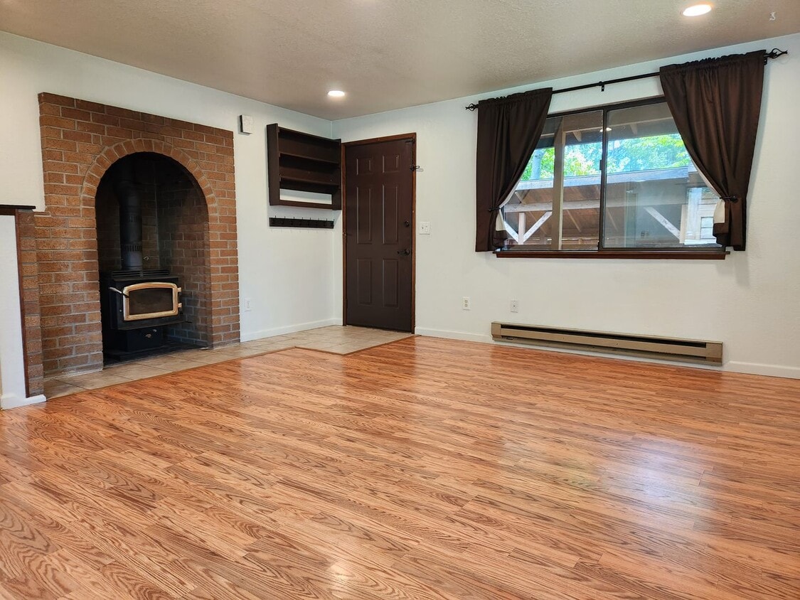 Primary Photo - 3 Bedroom Rambler In Central Kitsap
