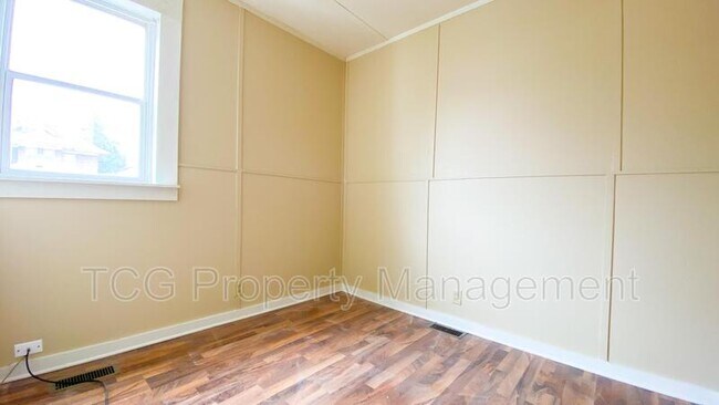 Foto del edificio - 410 N Monroe St