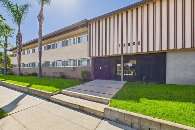 Building Photo - 13060 Burbank Blvd. Apartments
