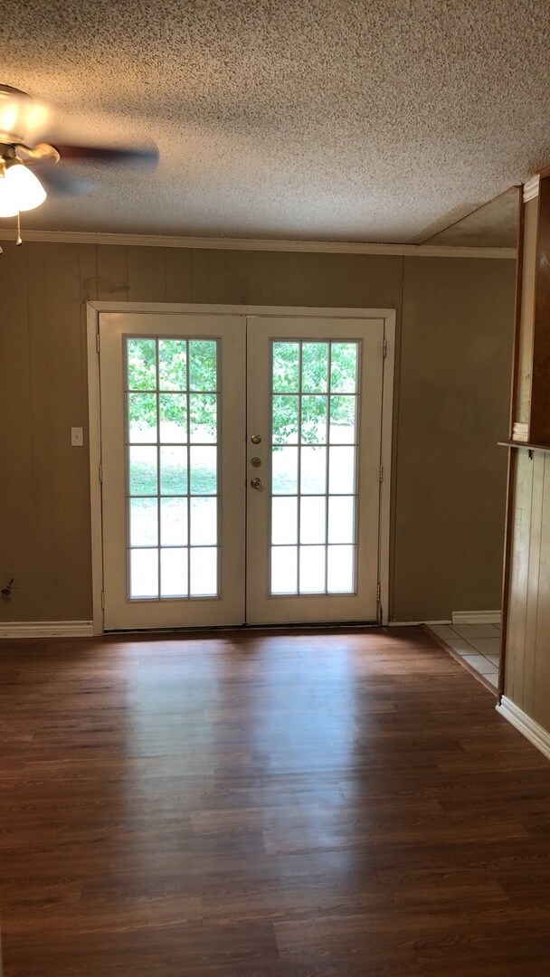 Foto del edificio - AVAILABLE NOW!