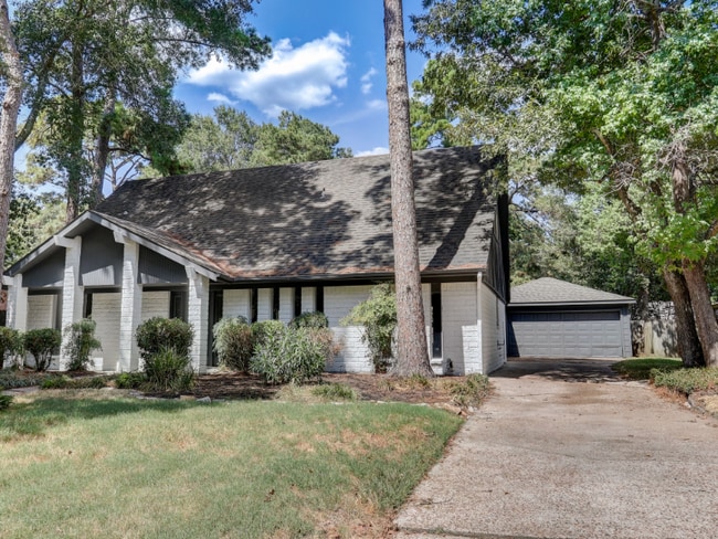 Foto del edificio - 1951 Round Spring Dr