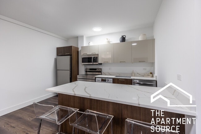 Photo - 1555 W Hollywood Ave Apartment