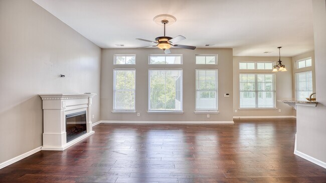 Building Photo - 4907 Tall Grass Dr