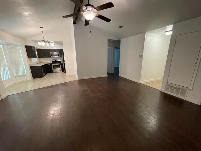 Foto del edificio - 5100 Galen Ct
