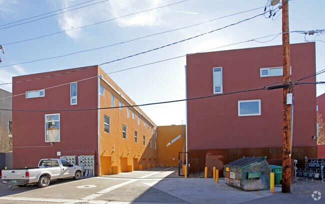 Building Photo - 801-827 Silver Ave SW