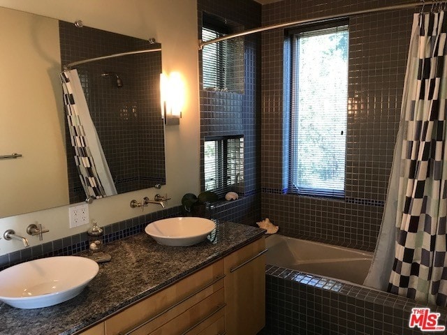 Building Photo - 2355 Live Oak Meadows Rd