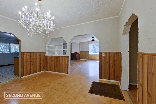 Building Photo - 1110 9th Ave