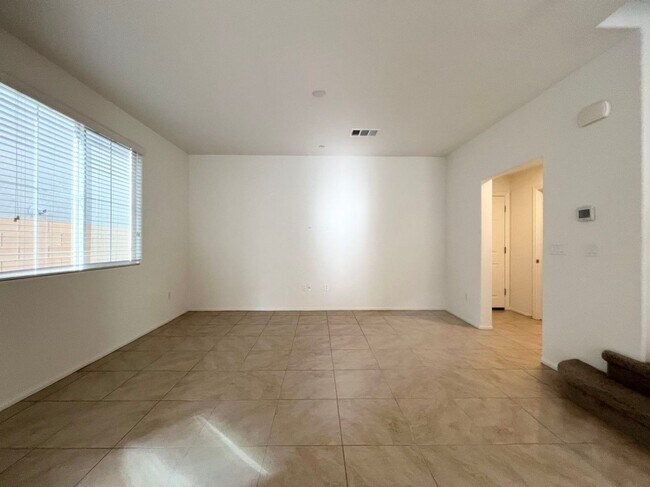 Foto del edificio - 1347 Graphite Ave