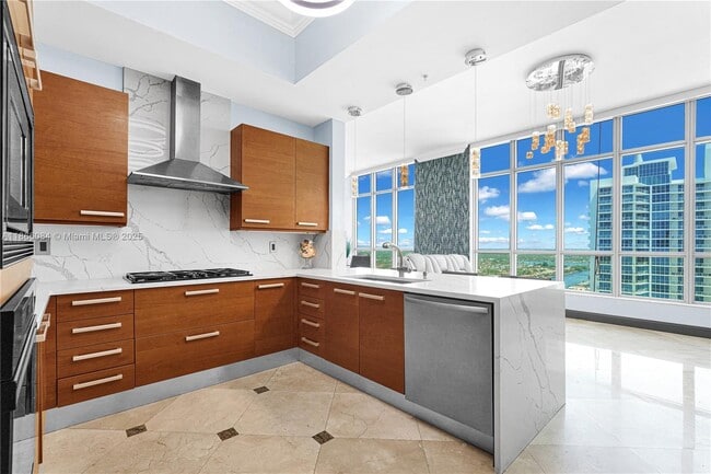 Building Photo - 3535 S Ocean Dr