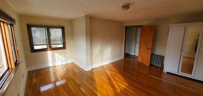 Foto del edificio - 34 Willard Ave
