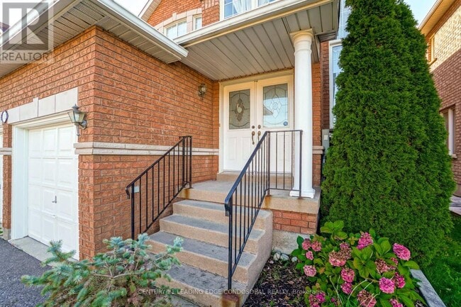 Photo du bâtiment - 585 Highglen Ave