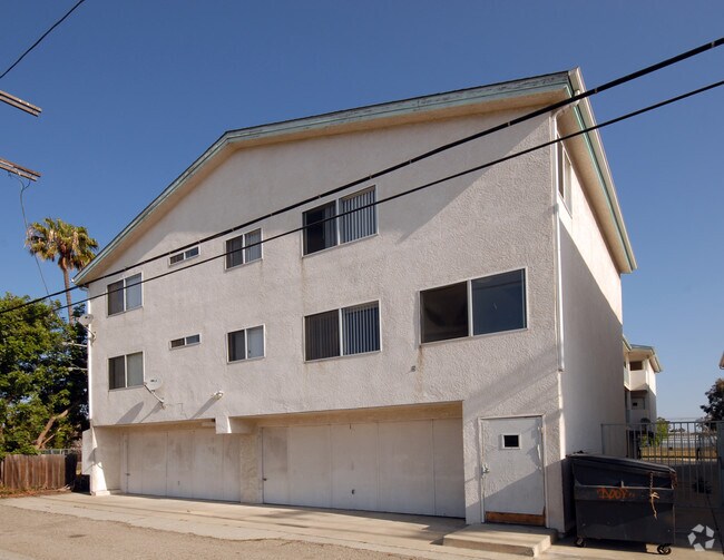 Building Photo - 5430 W 93rd St