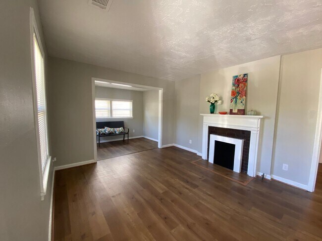 Foto del edificio - 52 Pelham Heights