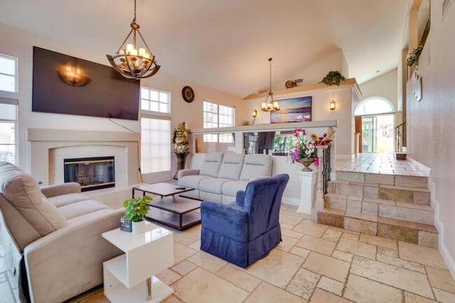 Building Photo - 2697 Pala Dura Dr