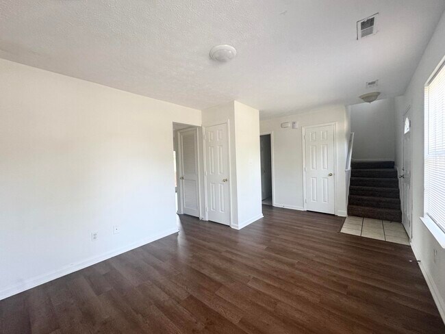Building Photo - 1132 Jonestown Ln