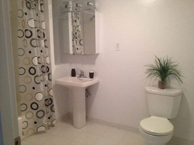Building Photo - 12 Waterfall Dr