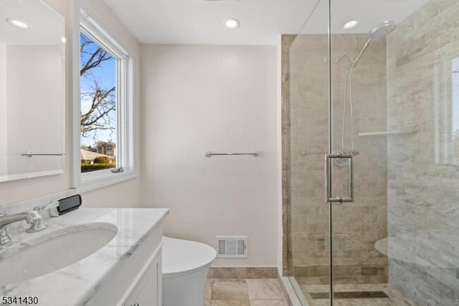 Building Photo - 33 Normandy Rd