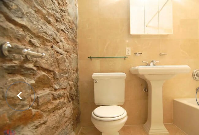 BATHROOM - 326 E 18th St