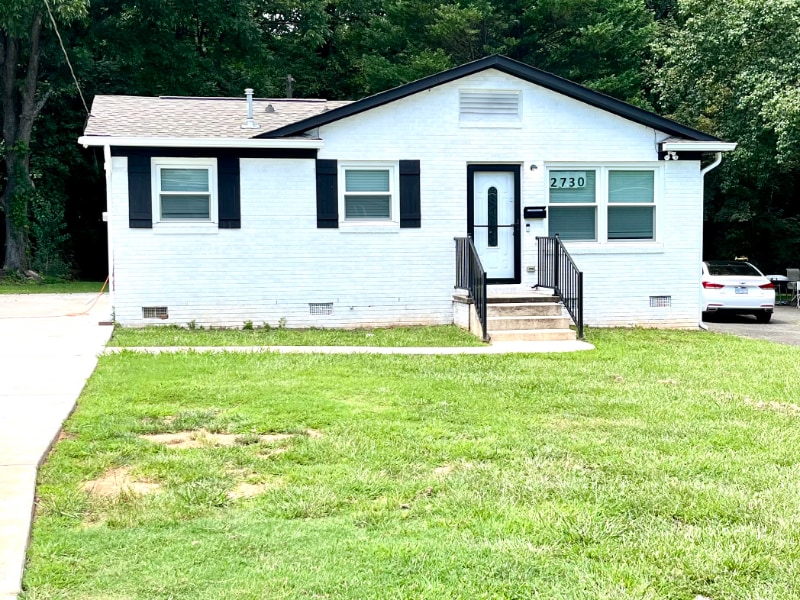 Foto principal - 2730 Eastway Dr