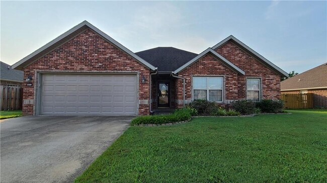 Foto del edificio - 230 McKissic Spring Rd