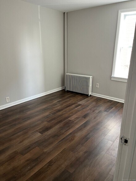 Building Photo - 146 George St