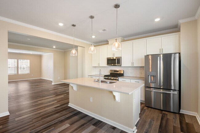 Building Photo - Beautiful 4-Bedroom Home Centrally Located...