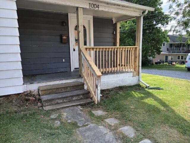 Primary Photo - Tree Streets Cottage for Lease