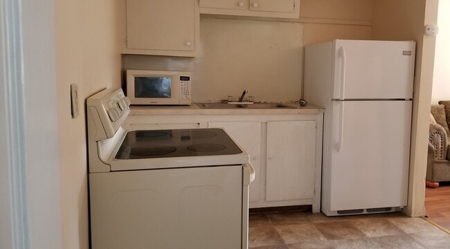 Building Photo - 61 N Jones St