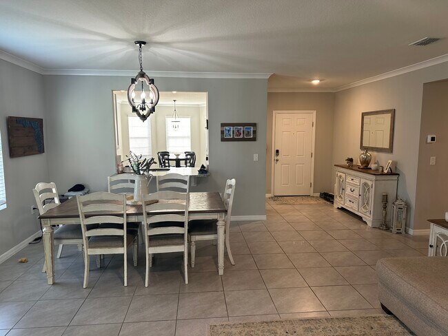 Building Photo - 295 Sandoval Dr