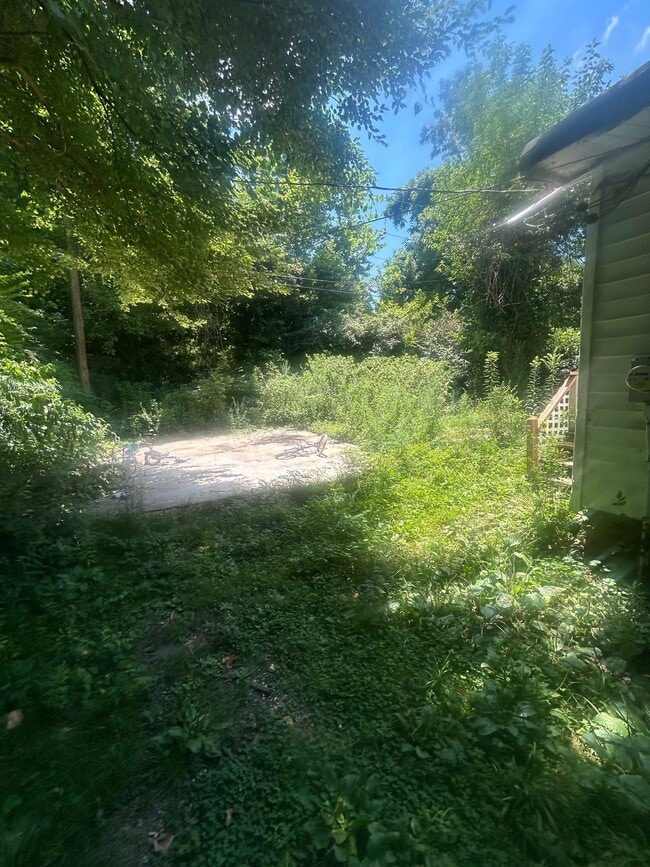 Building Photo - 516 N 84th St