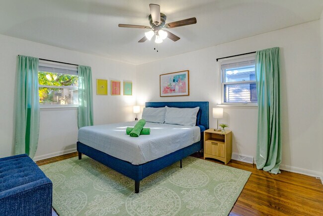 Foto del edificio - 2527 N 113th St