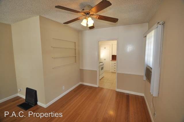 Building Photo - 14418 Dickens St