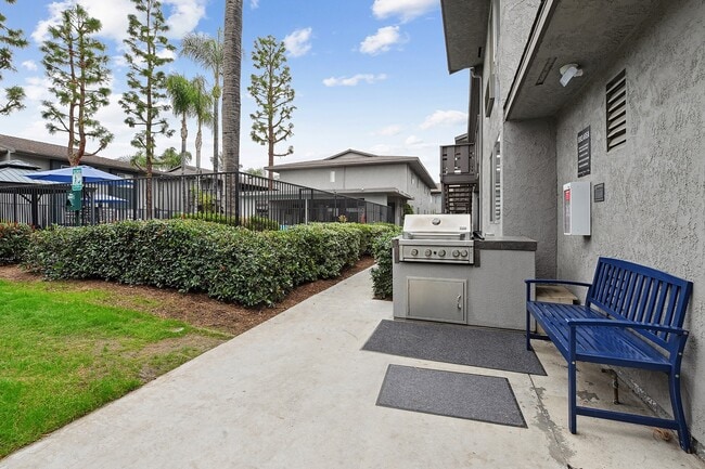 Building Photo - Loma Vista Apartments